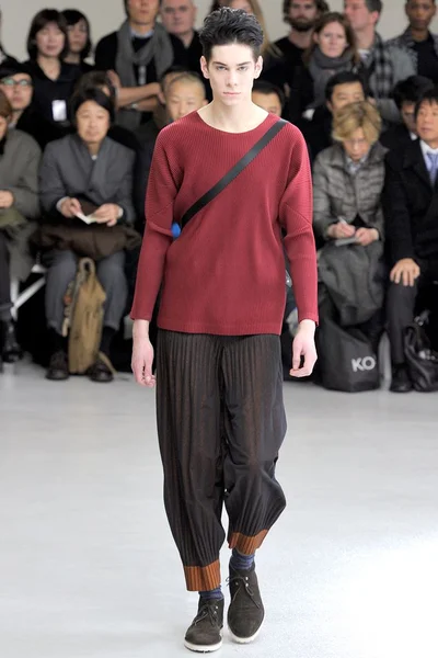Look 13